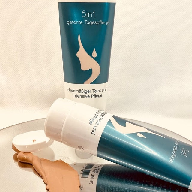 SKINOUVELLE 5in1 getönte Tagespflege